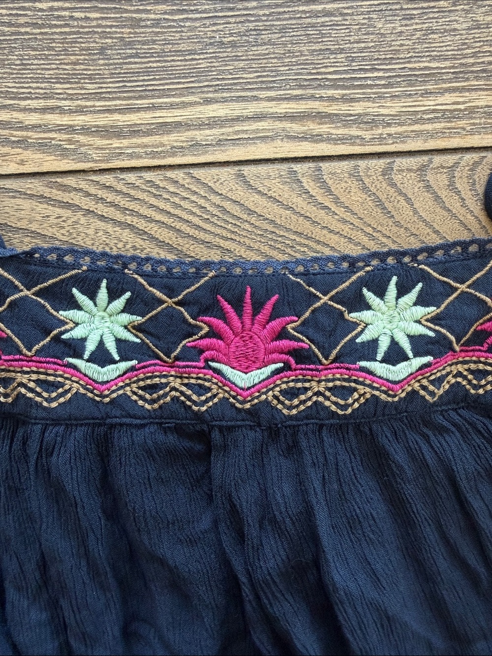 Montana Co Bohemian Western Embroidered Tie-Shoulder Camisole Tank Small New - Picture 3 of 4